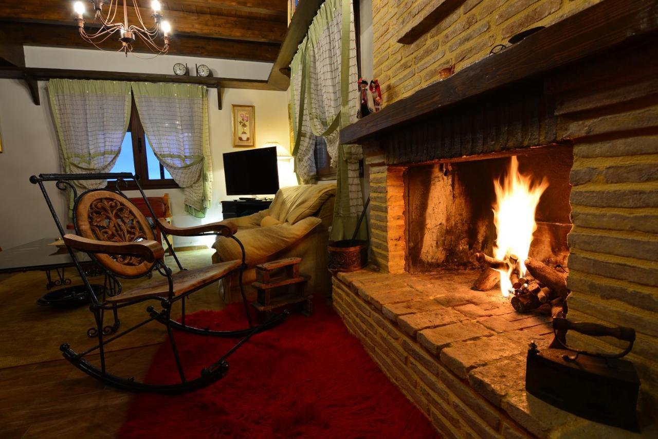 Γήλοφος Villa Ano Trikala Exteriör bild