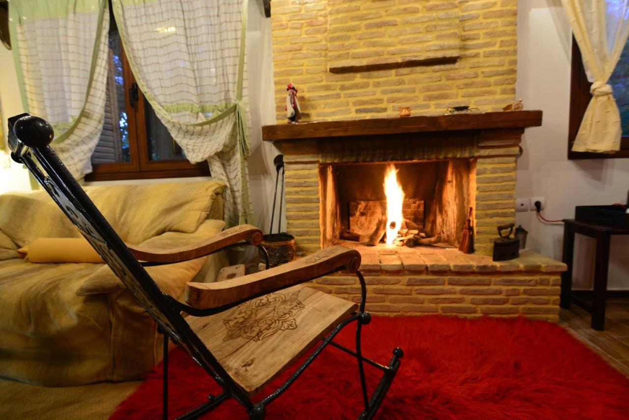 Γήλοφος Villa Ano Trikala Exteriör bild